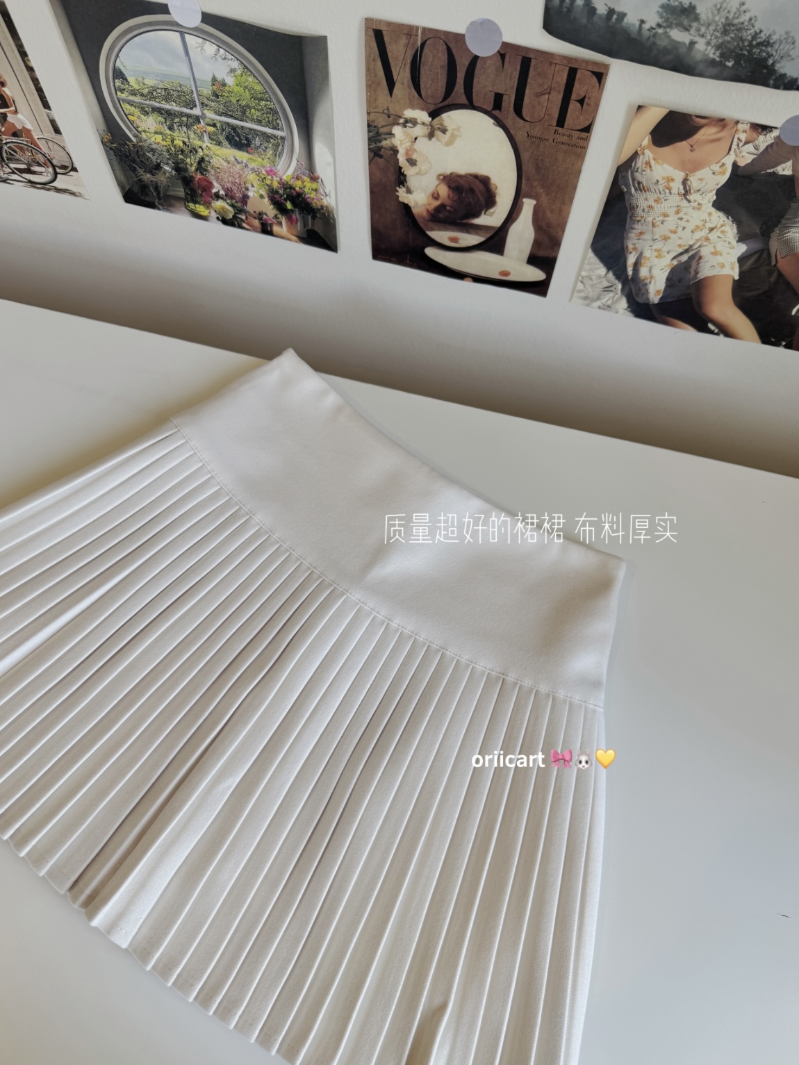 Milky-white Pleated Skirt